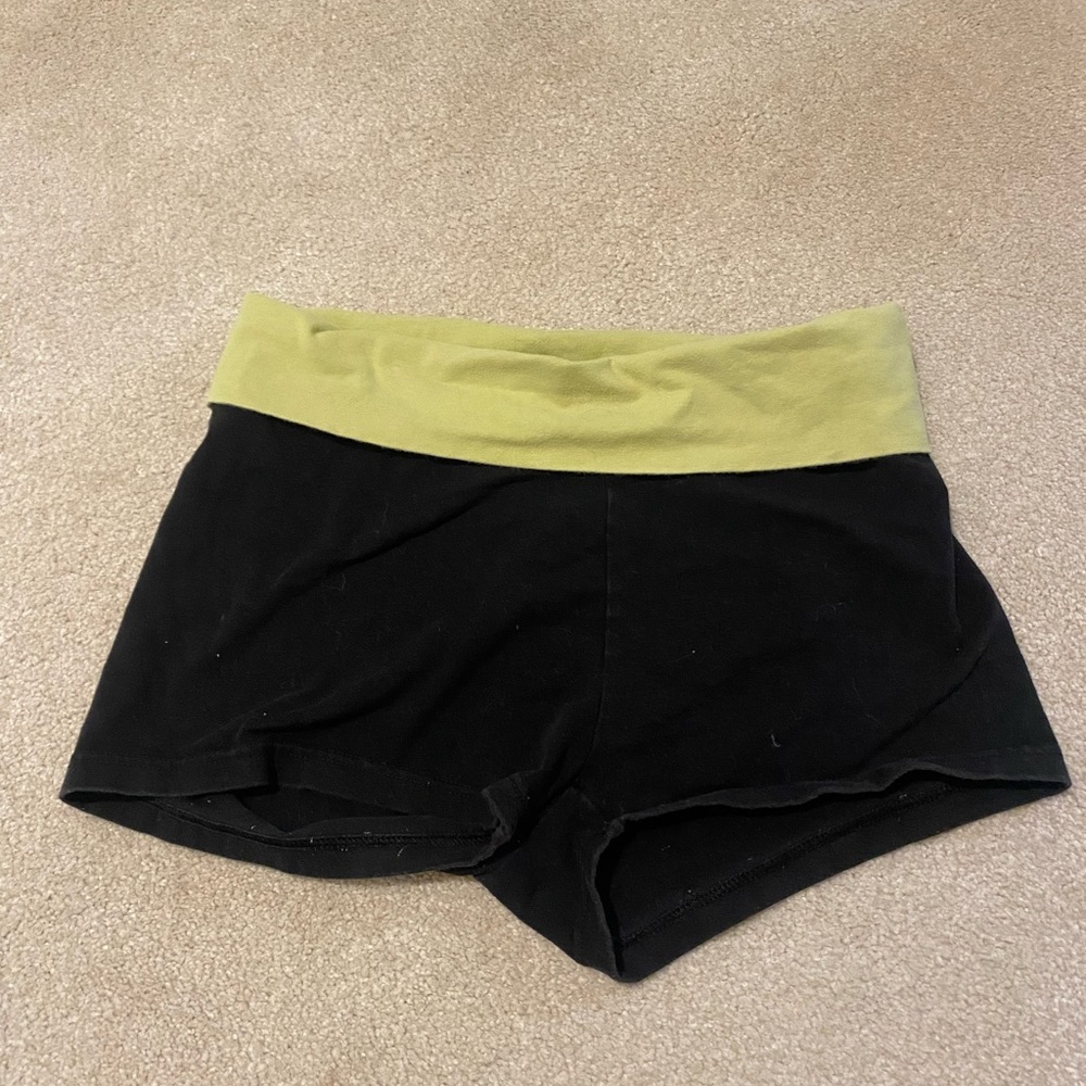 Aerie yoga shorts black - Picture 2 of 3